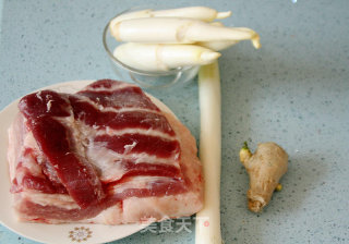凹个造型贴秋膘：【金牌扣肉】的做法步骤：1