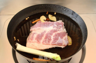 凹个造型贴秋膘：【金牌扣肉】的做法步骤：3
