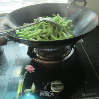 焖豆角的做法步骤：5