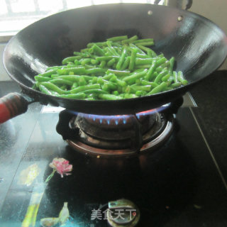 焖豆角的做法步骤：6