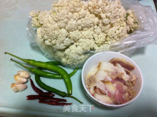 咸肉炒花菜的做法步骤：1