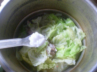 圆白菜肉骨汤的做法步骤：9