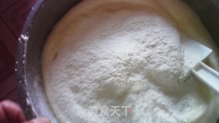挺拔不回缩的－－纸杯蛋糕的做法步骤：5