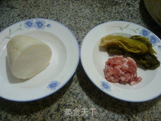 雪菜肉末炒萝卜丝的做法步骤：1