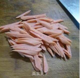 火腿肠炒萝卜丝的做法步骤：3