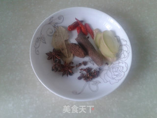 笋干红烧肉的做法步骤：3