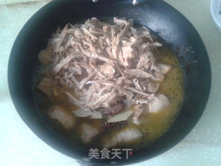 笋干红烧肉的做法步骤：6