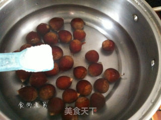 盐煮板栗的做法步骤：3