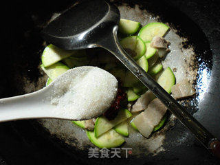 肉片炒西葫芦的做法步骤：12