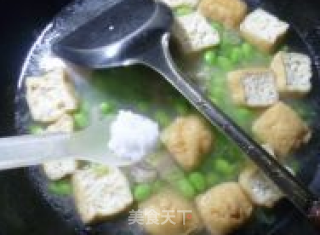 咸肉油豆腐毛豆汤的做法步骤：6