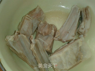 白萝卜羊排汤的做法步骤：3