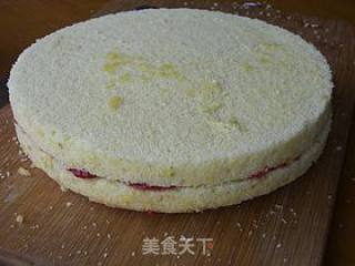 草莓酱夹心蛋糕的做法步骤：12