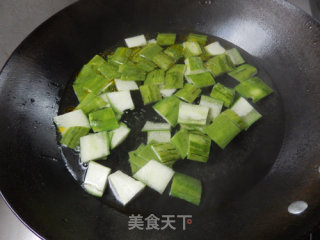 丝瓜皮炒鸡蛋的做法步骤：7