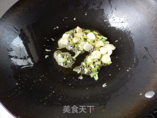 丝瓜皮炒鸡蛋的做法步骤：9