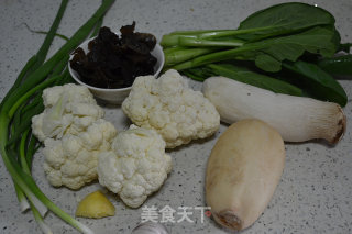 香锅素什锦 ——自炒酱料味更香的做法步骤：1