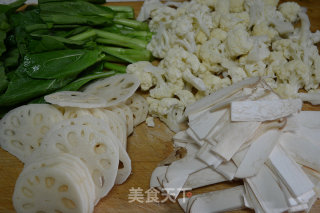香锅素什锦 ——自炒酱料味更香的做法步骤：3