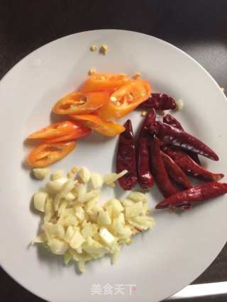 酸辣白菜的做法步骤：1