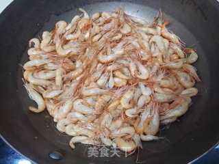 油爆河虾的做法步骤：3