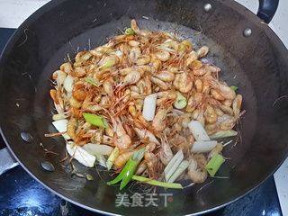 油爆河虾的做法步骤：6