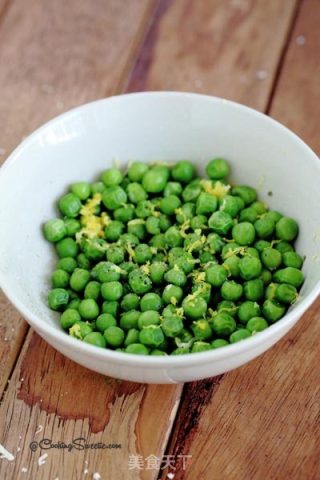 豌豆奶酪西式蛋饼OMELETTE的做法步骤：1