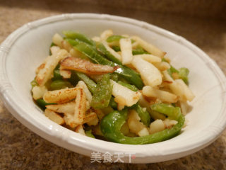 家常土豆炒青椒的做法步骤：6