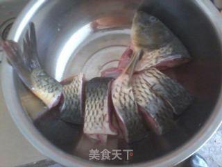 炖鱼的做法步骤：2
