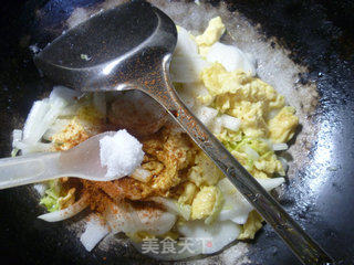 鸡蛋白菜炒年糕的做法步骤：12