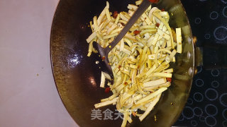 香干韭菜的做法步骤：4