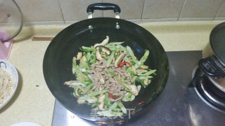 肉丝炒面的做法步骤：7