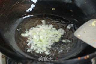 蟹足蛋包饭----给米饭穿新衣的做法步骤：7