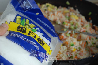 蟹足蛋包饭----给米饭穿新衣的做法步骤：15