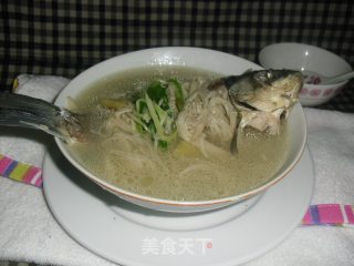 金针菇鲫鱼汤的做法步骤：8