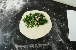 八爪鱼韭菜盒子的做法步骤：8