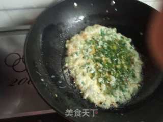 超级简单的尖椒爆蛋不过多油捏的做法步骤：3