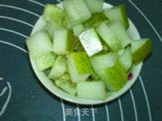 红椒黄瓜葡萄雪梨饮的做法步骤：3