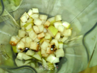 红椒黄瓜葡萄雪梨饮的做法步骤：9
