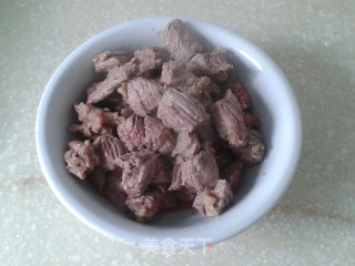 红烧牛肉的做法步骤：1