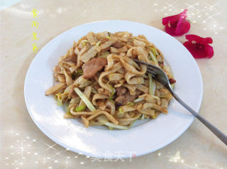 沙茶酱炒河粉的做法步骤：5