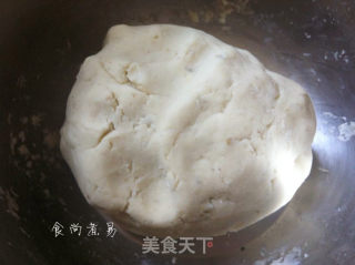 红薯芝麻球的做法步骤：4