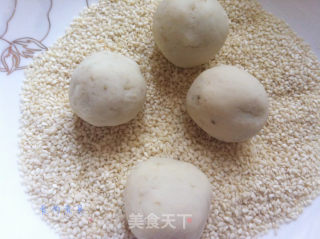 红薯芝麻球的做法步骤：13