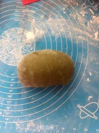 薄荷豆沙冰皮月饼的做法步骤：8