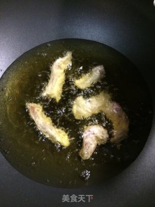 糖醋里脊（详细步骤）的做法步骤：5