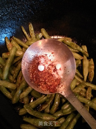 干煸四季豆的做法步骤：6