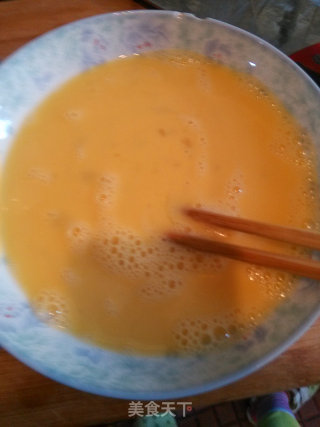 红甜椒炒鸡蛋的做法步骤：3