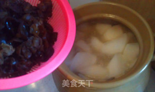 萝卜云耳骨头汤的做法步骤：8
