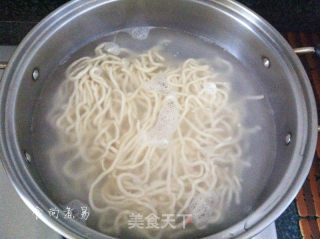 经典早餐—【番茄鸡蛋面】的做法步骤：3
