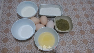 抹茶蛋糕卷的做法步骤：1