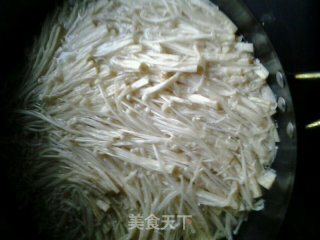 辣椒油金针菇的做法步骤：4