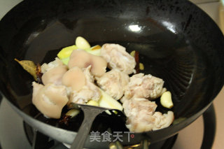 味噌啤酒焖猪蹄儿的做法步骤：10