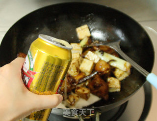 味噌啤酒焖猪蹄儿的做法步骤：16